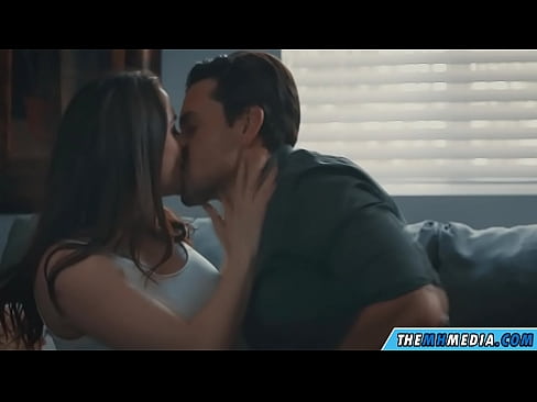 ❤️ Ρομαντικό σεξ με μια καλή μαμά με πλούσιο στήθος ❌ Πόρνο